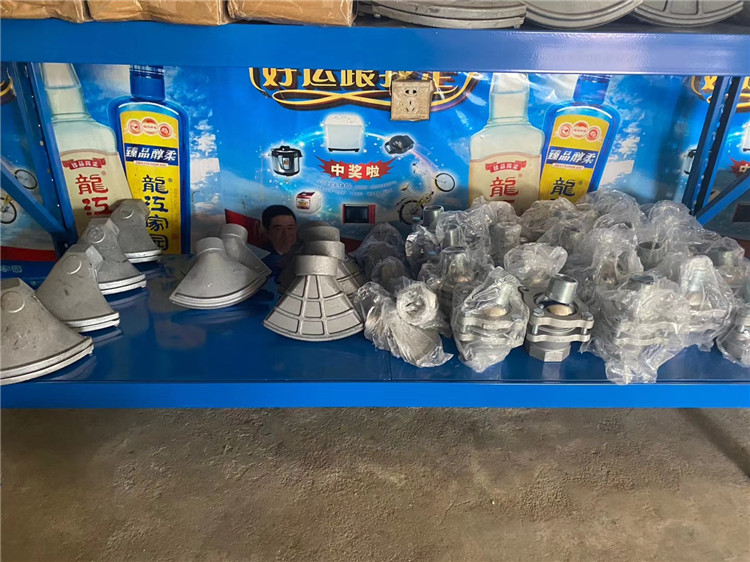 灑水車前噴鴨嘴（用于灑水車前置前噴頭，大小規(guī)格的前鴨嘴，沖洗地面）