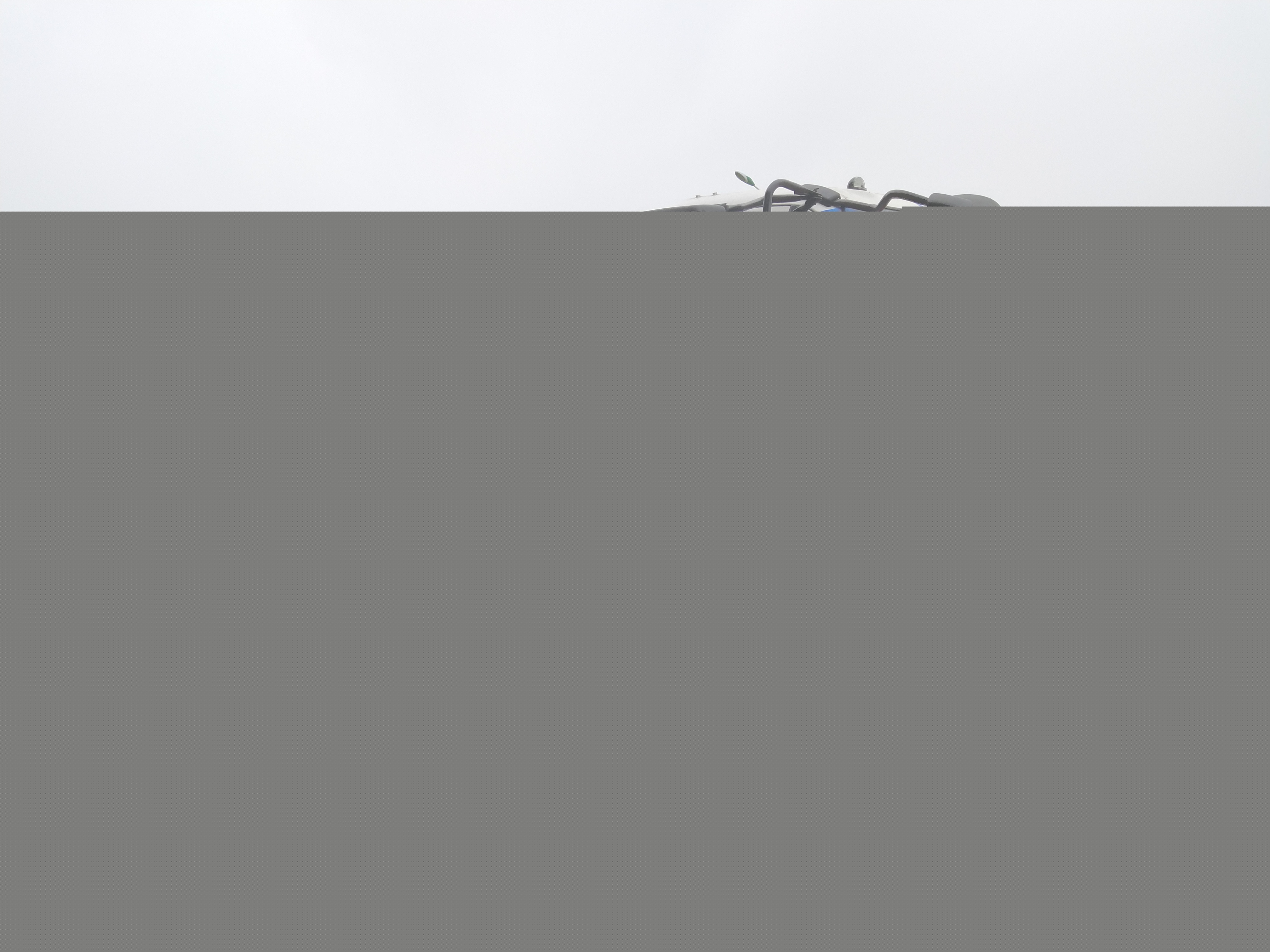 福田歐馬可8方加油車，8噸油罐車康明斯發(fā)動機