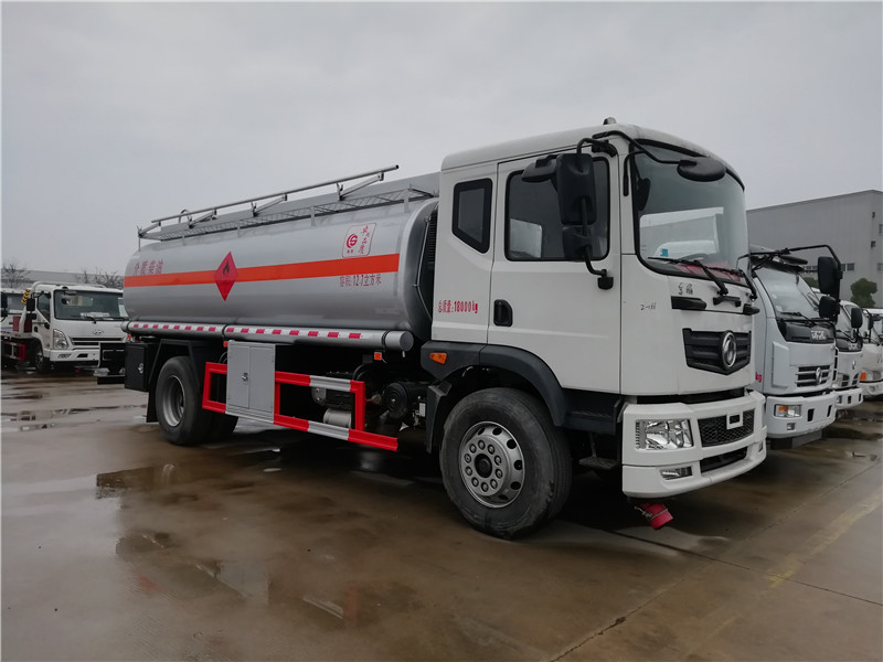 東風御虎12.6噸油罐車|12.7方運油車