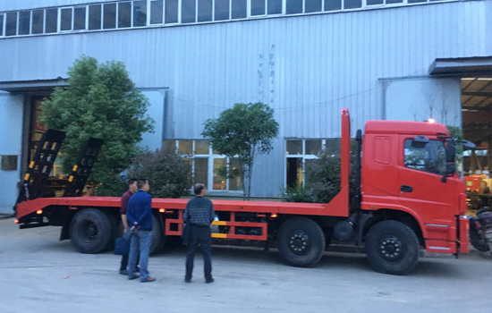 國(guó)五三環(huán)昊龍前四后八挖機(jī)平板車(chē)